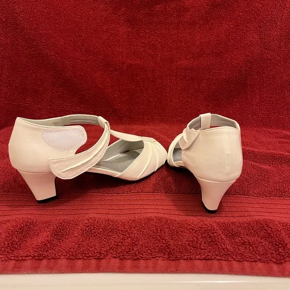 Angel Steps Eva Pump Women’s Shoes; White Patent; Size 7.5 - Picture 9 of 12